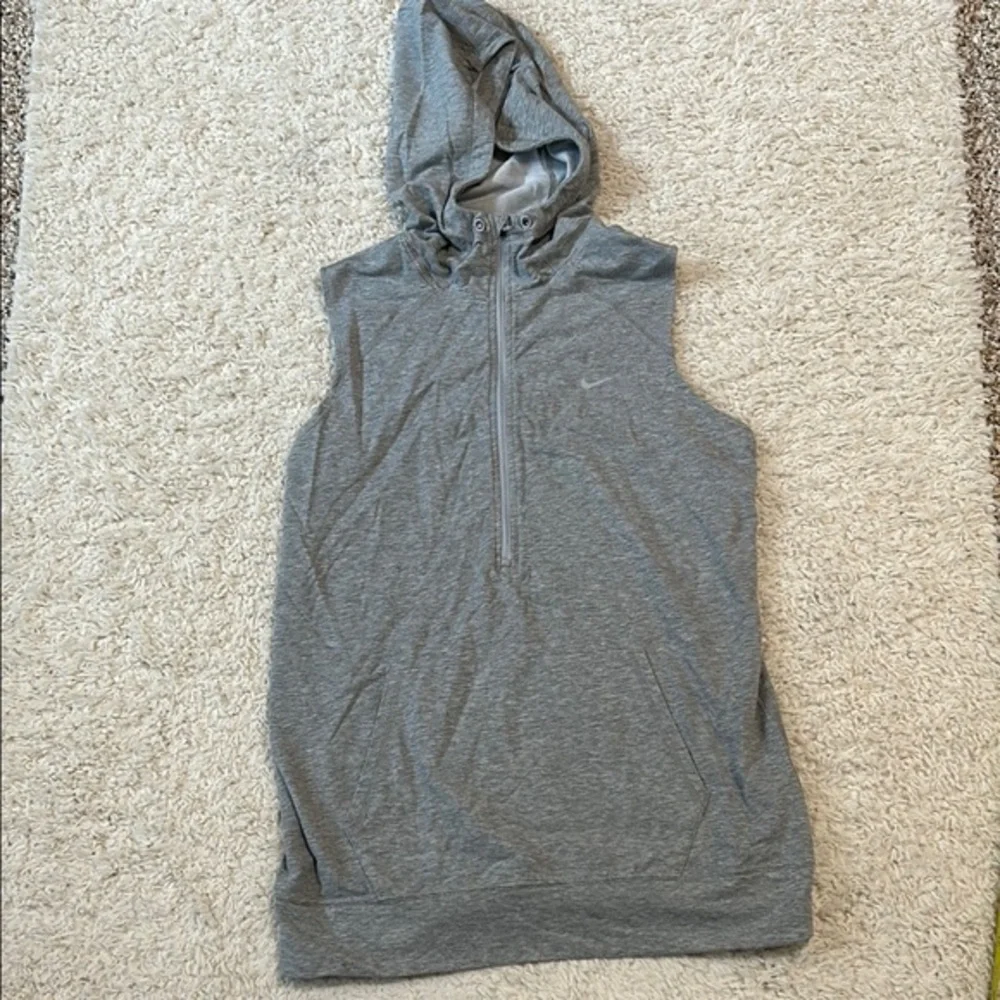 NIKE M hoodie 3/4 zip vest withh kangaroo front pocket